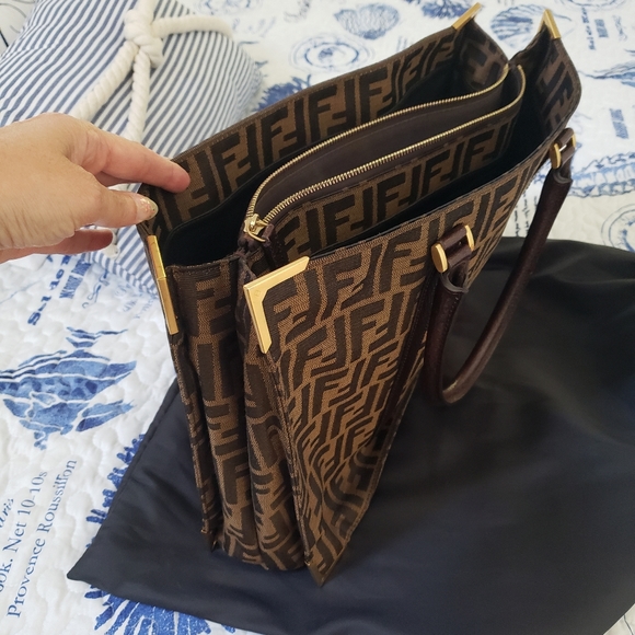 Fendi Authentic Handbag - Picture 2 of 11